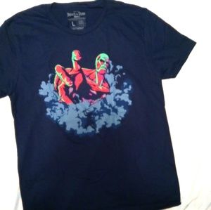 New - Lootcrate - Attack On Titan Shirt